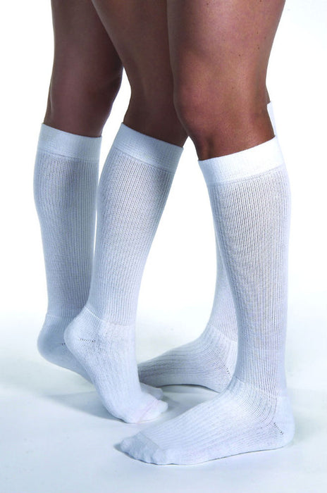 Jobst Activewear 15-20 mmHg Knee High Moderate Compression Socks, Closed Toe, Cool White, Large -Full Calf - 110525