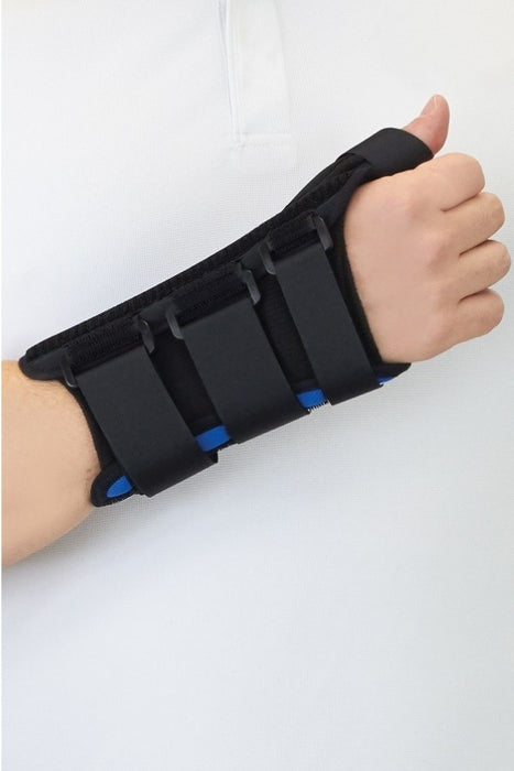 Medi Protect Universal Wrist/Thumb Brace Left Black/Blue - 83350